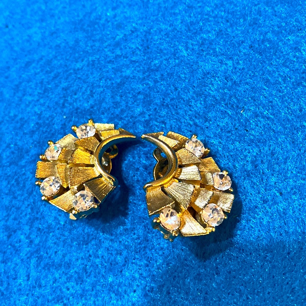 Vintage Gold and Rhinestone Lisner earrings